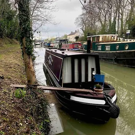 Cosy Narrowboat Near Dublin ספינת מלון קילדייר