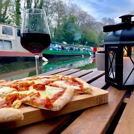 Cosy Narrowboat Near Dublin * Kildare